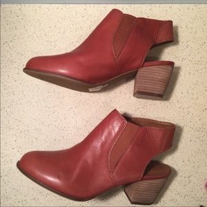 Lucky Brand Brown Sling Back Booties Size …